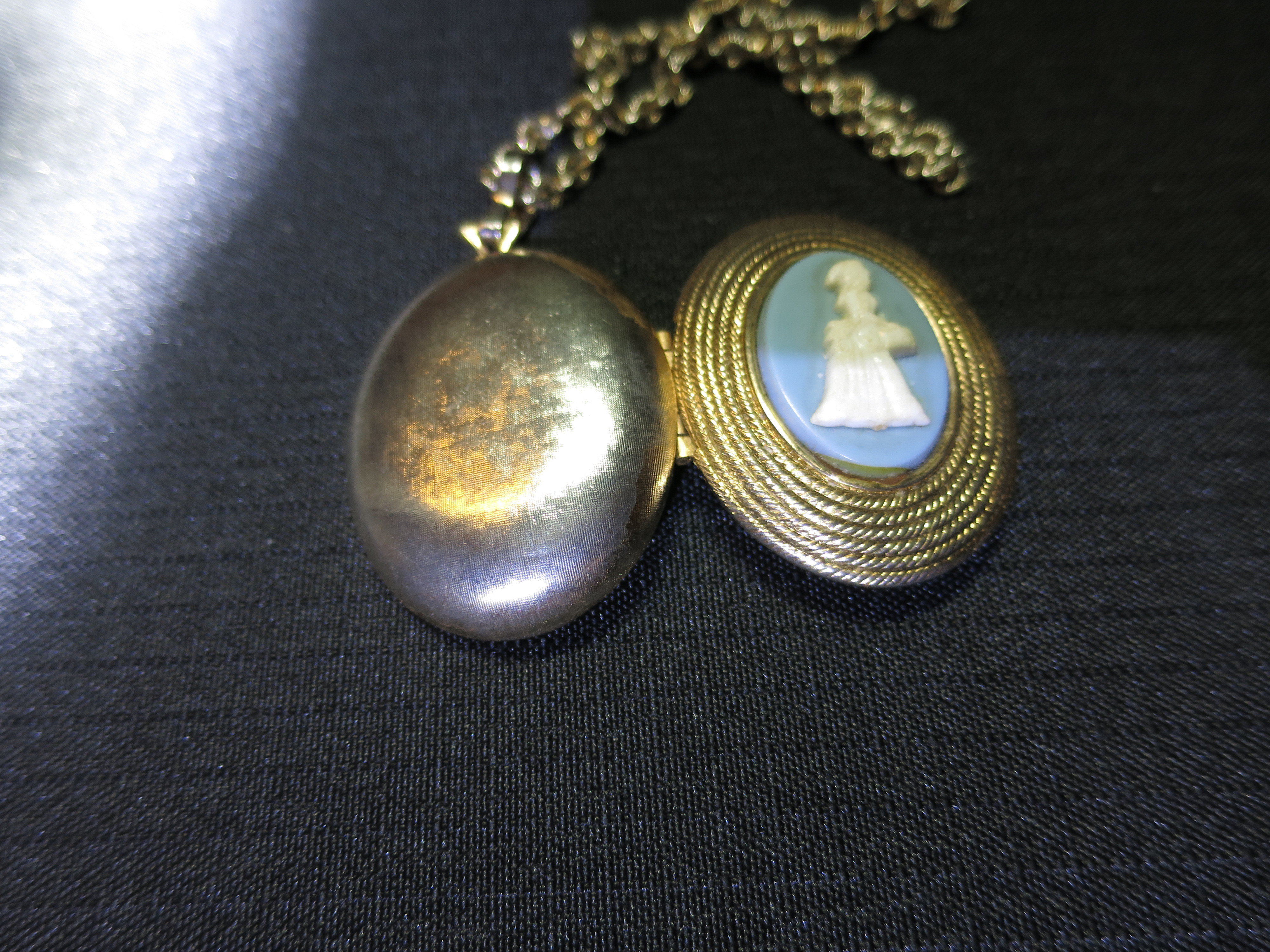 Avon Cameo Necklace Honor Award Presidents Campaign 1966