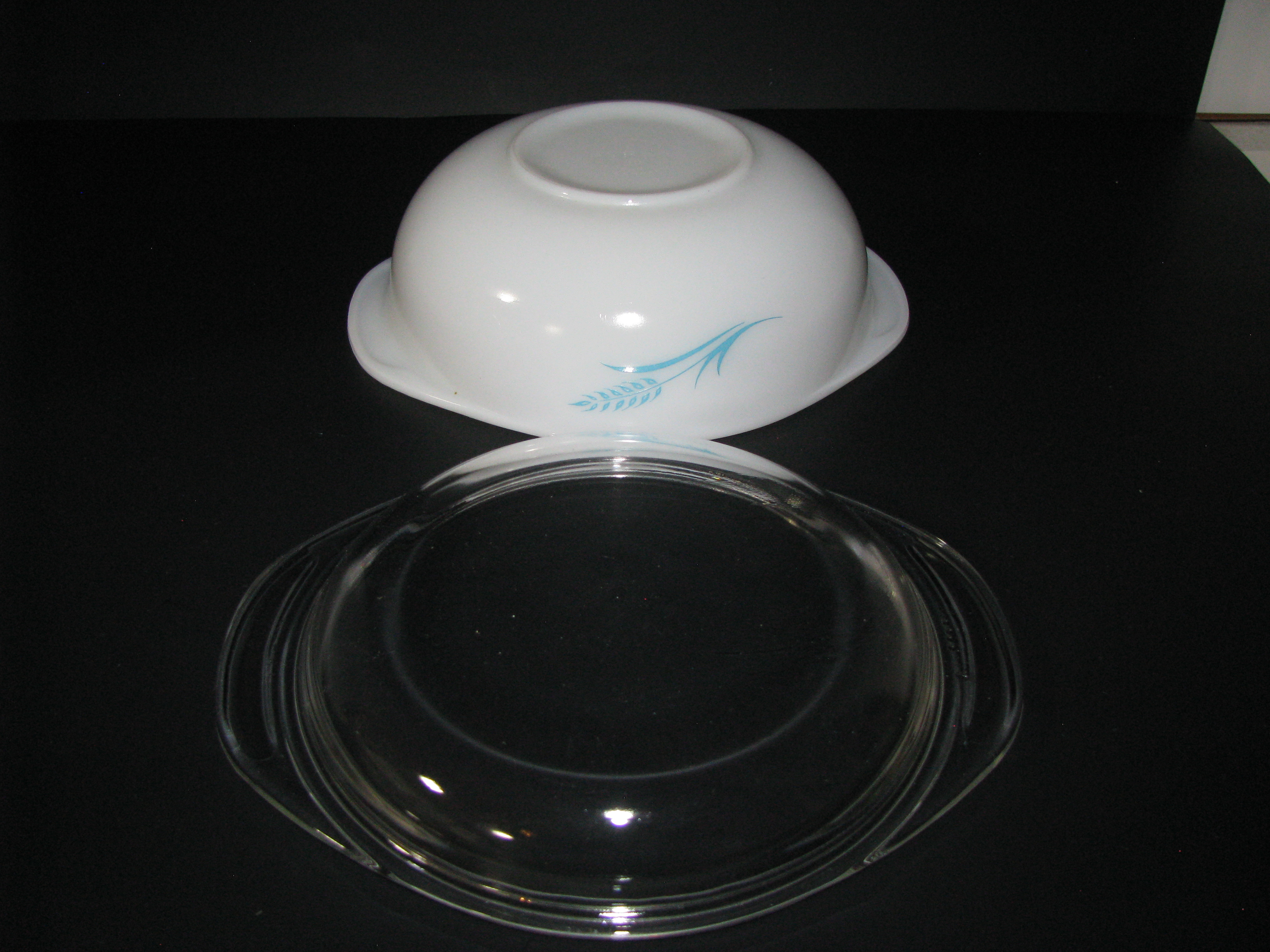 Vintage Pyrex Promo 023 1.5qt Blue Wheat  Dish