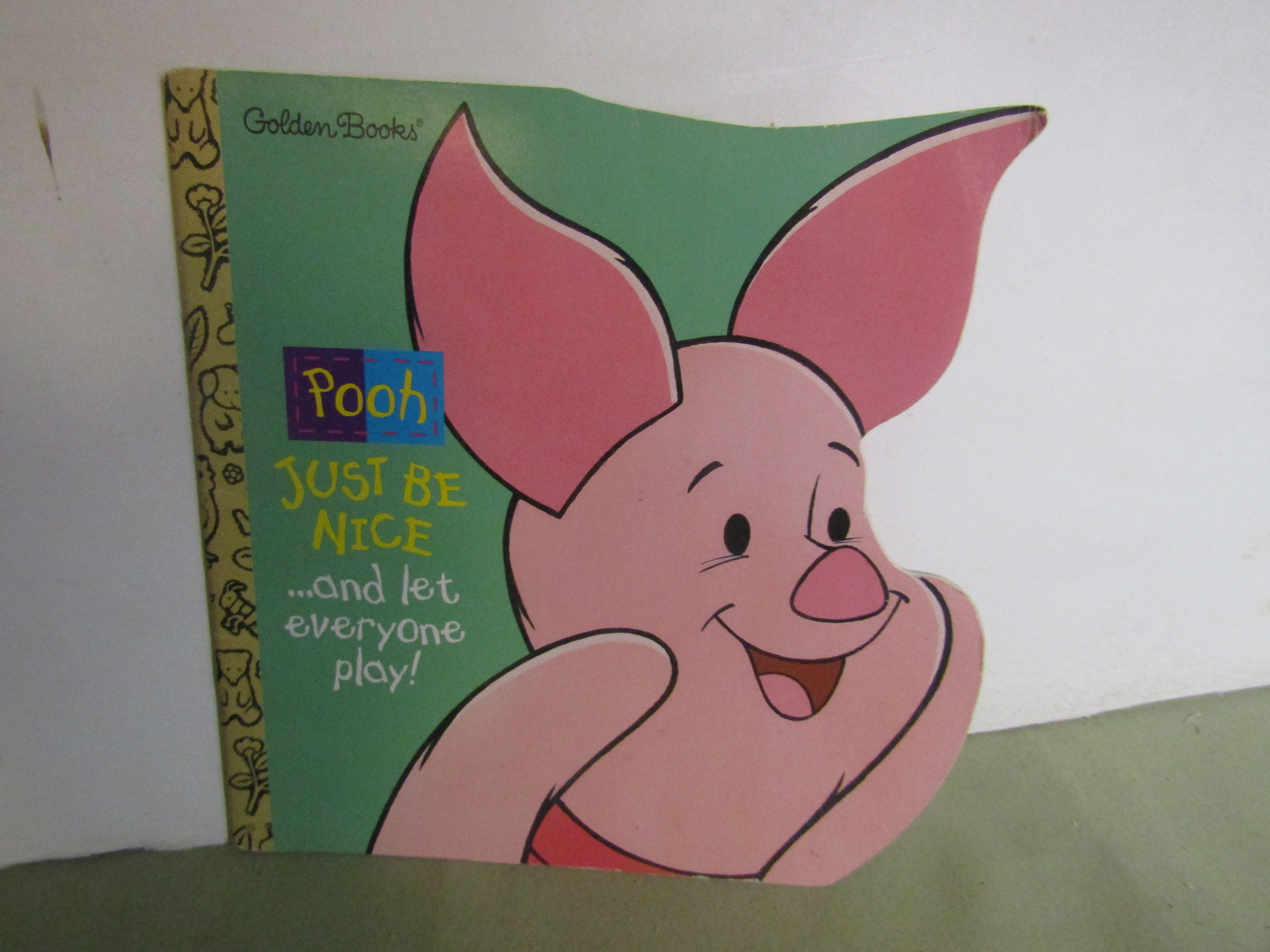 Shape Book Pooh Just Be Nice and Let Everyone Play