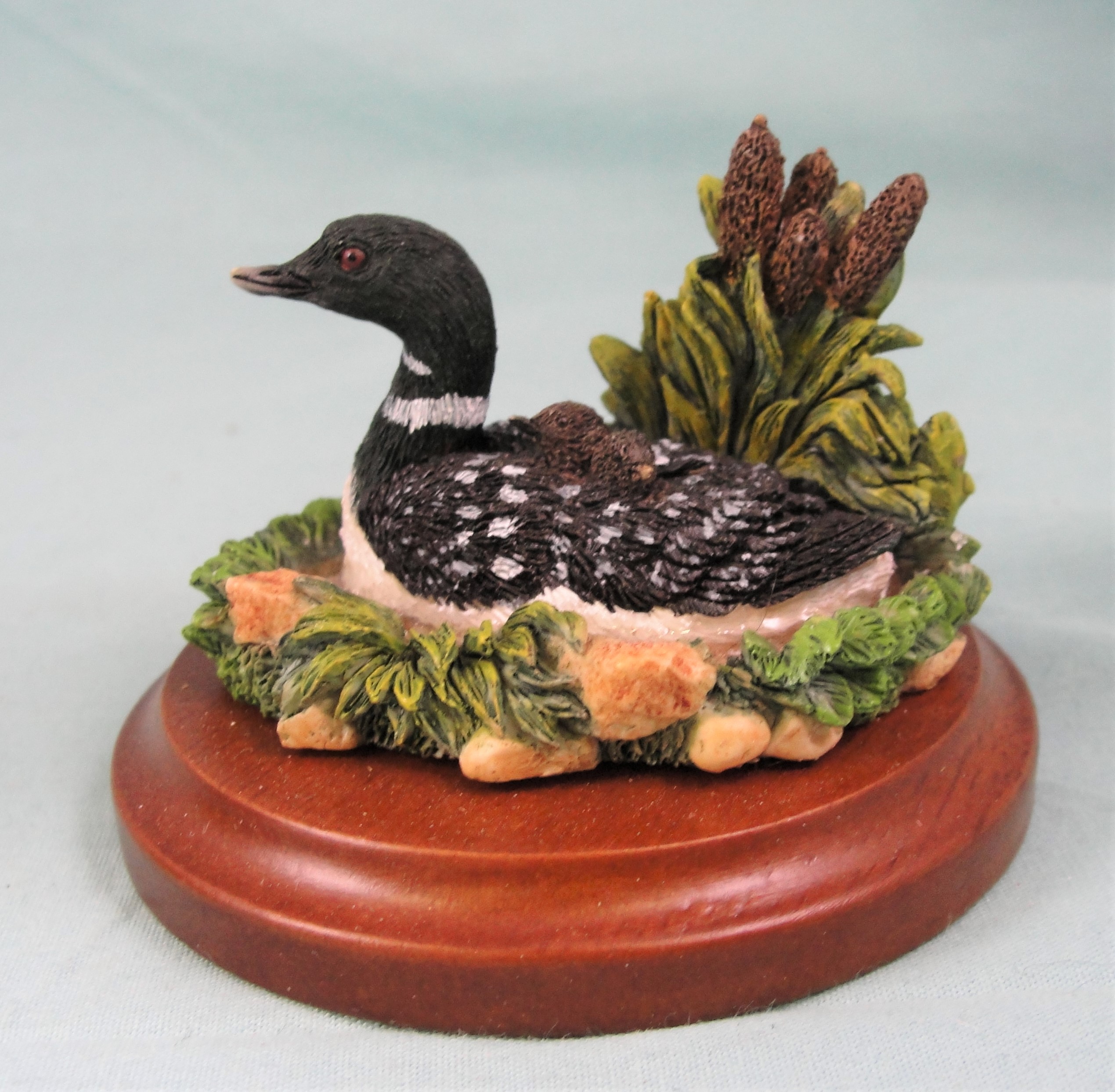 Country Artists Stratford Collection Resin Loon w/Baby