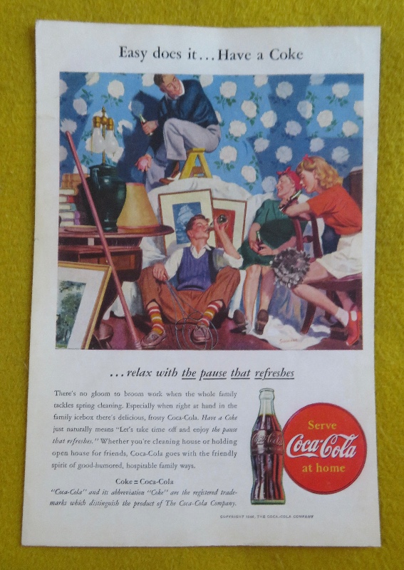 1946 Coca Cola (Coke) With Family Taking A Break From Decorating