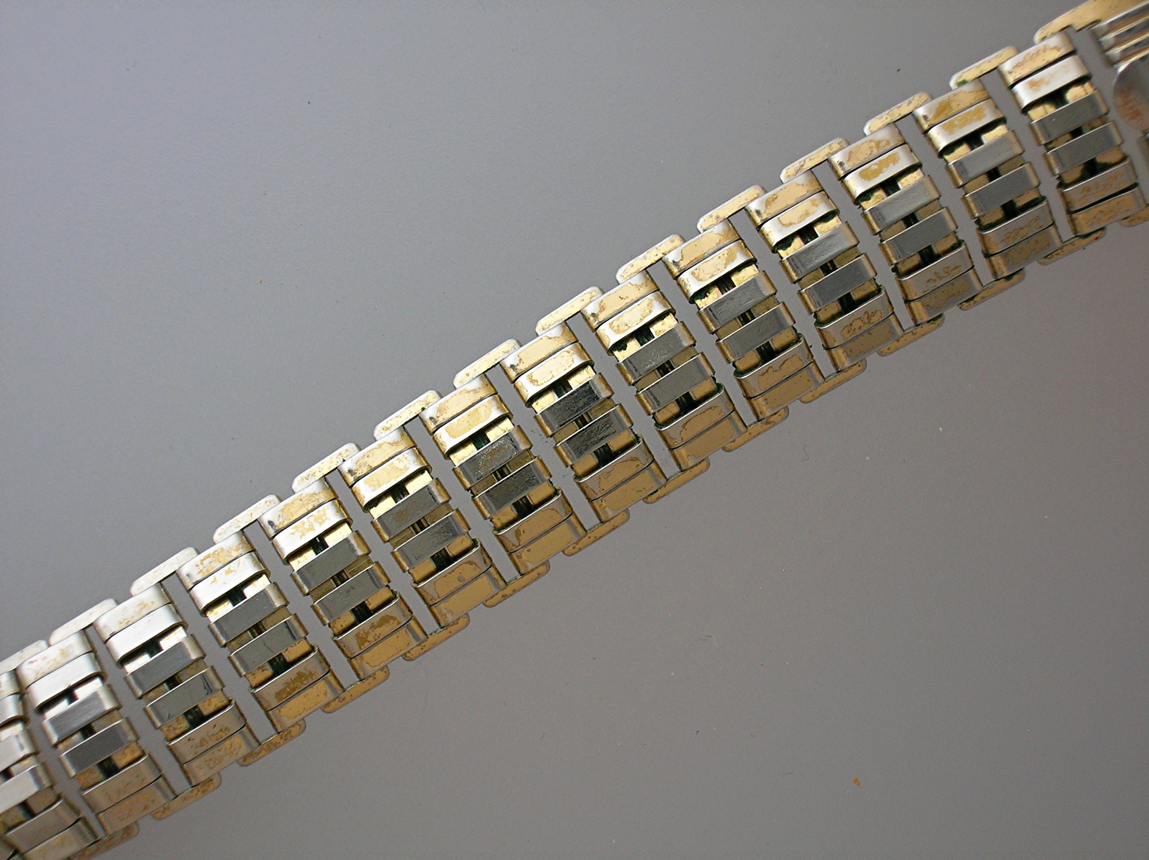 Necklace CORO Design Pat Pending Goldtone