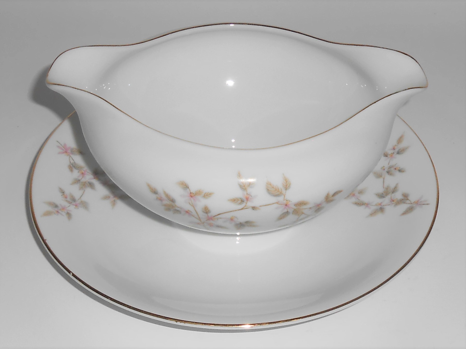 Mitake China Pottery Pink/Lavender Yellow Floral Gravy