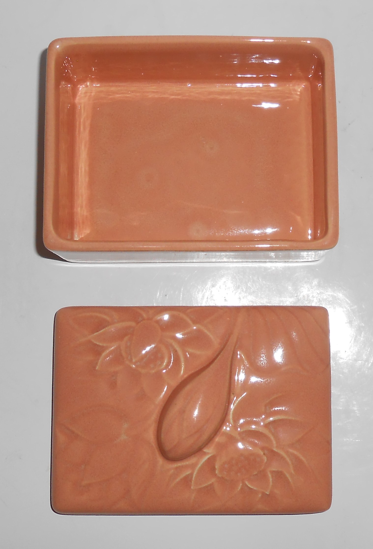 Franciscan Catalina Pottery Encanto Art Ware Coral #610