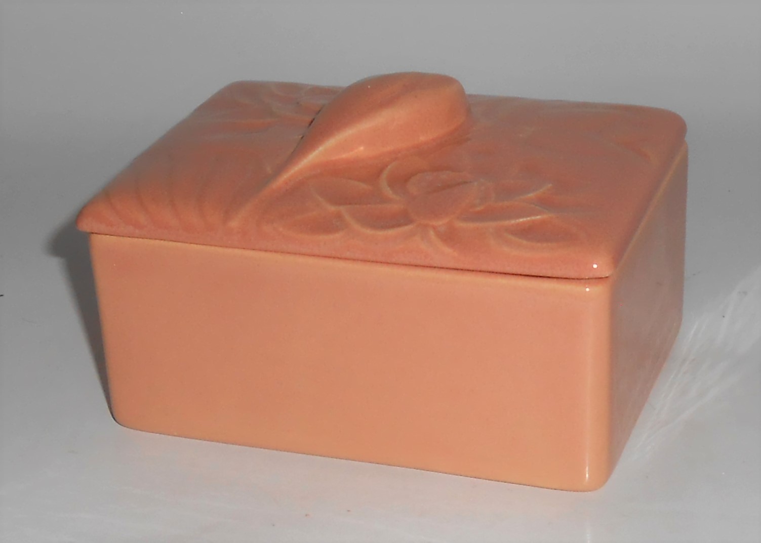 Franciscan Catalina Pottery Encanto Art Ware Coral #610