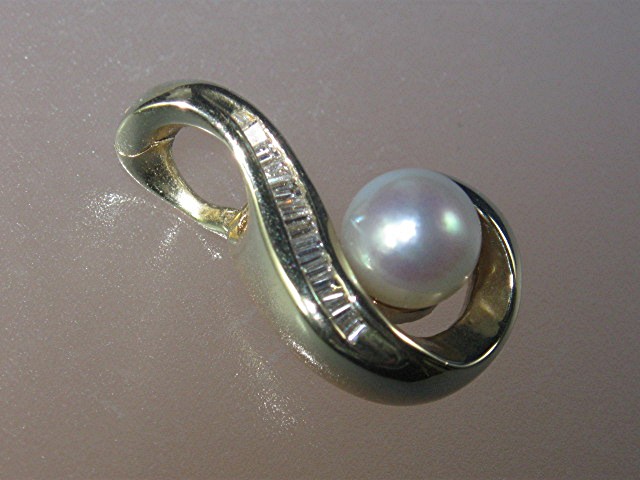Pendant 14K Gold 7mm Pearl Diamond Necklace Enhancer
