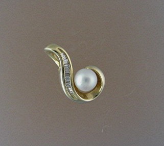 Pendant 14K Gold 7mm Pearl Diamond Necklace Enhancer
