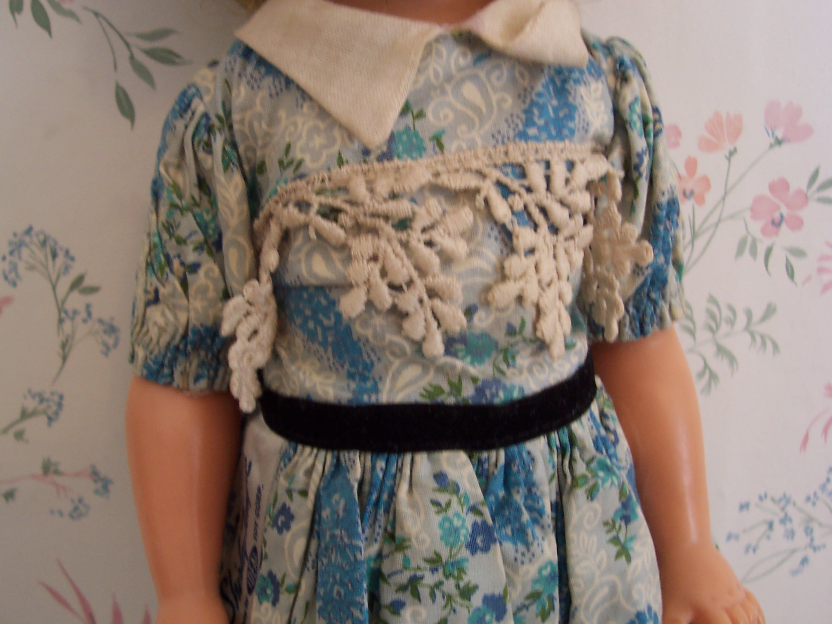 Shirely Temple Doll 15 inch Ideal 1950s