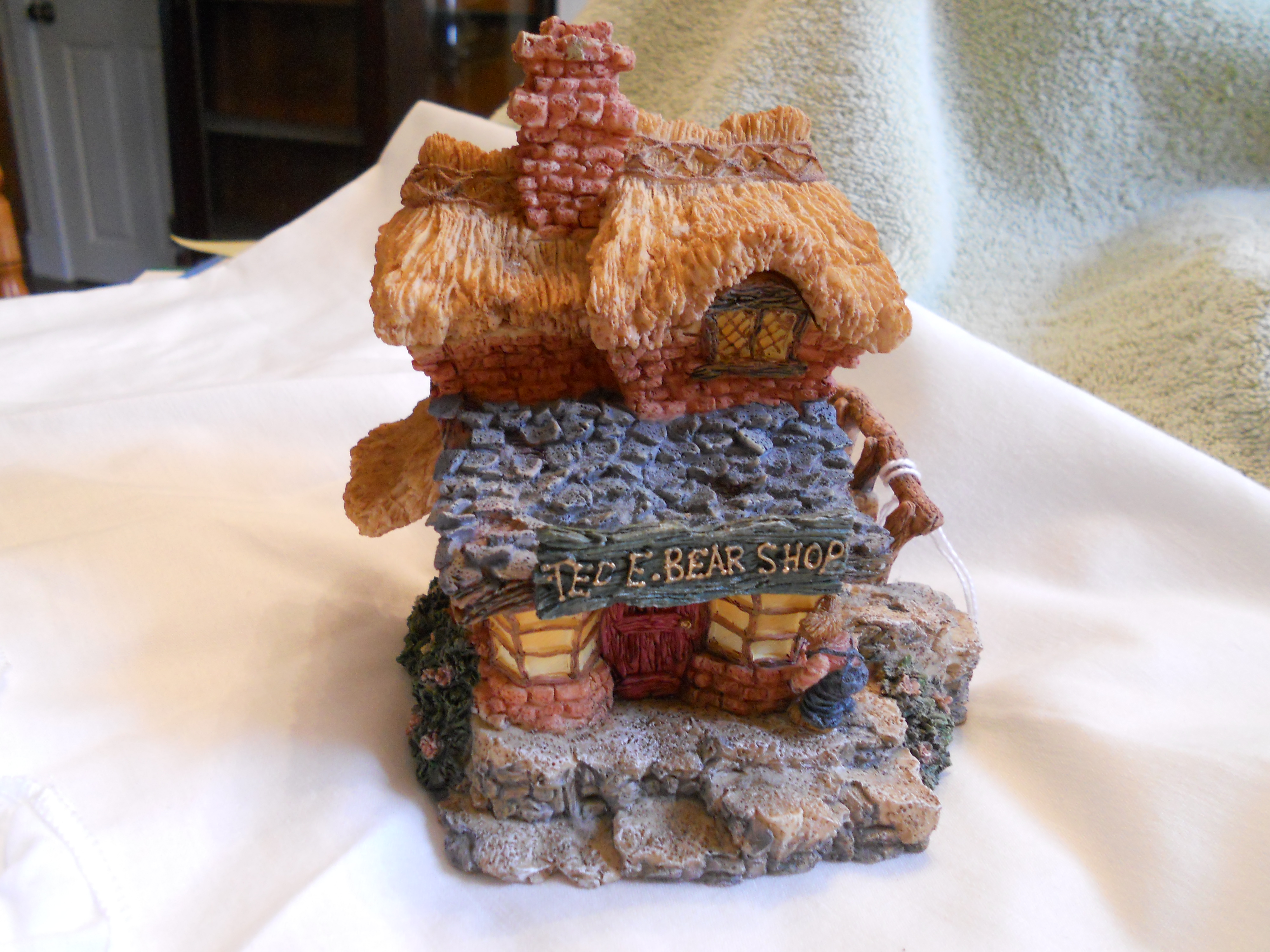 Boyd's Town Village Ted E Bear Shop