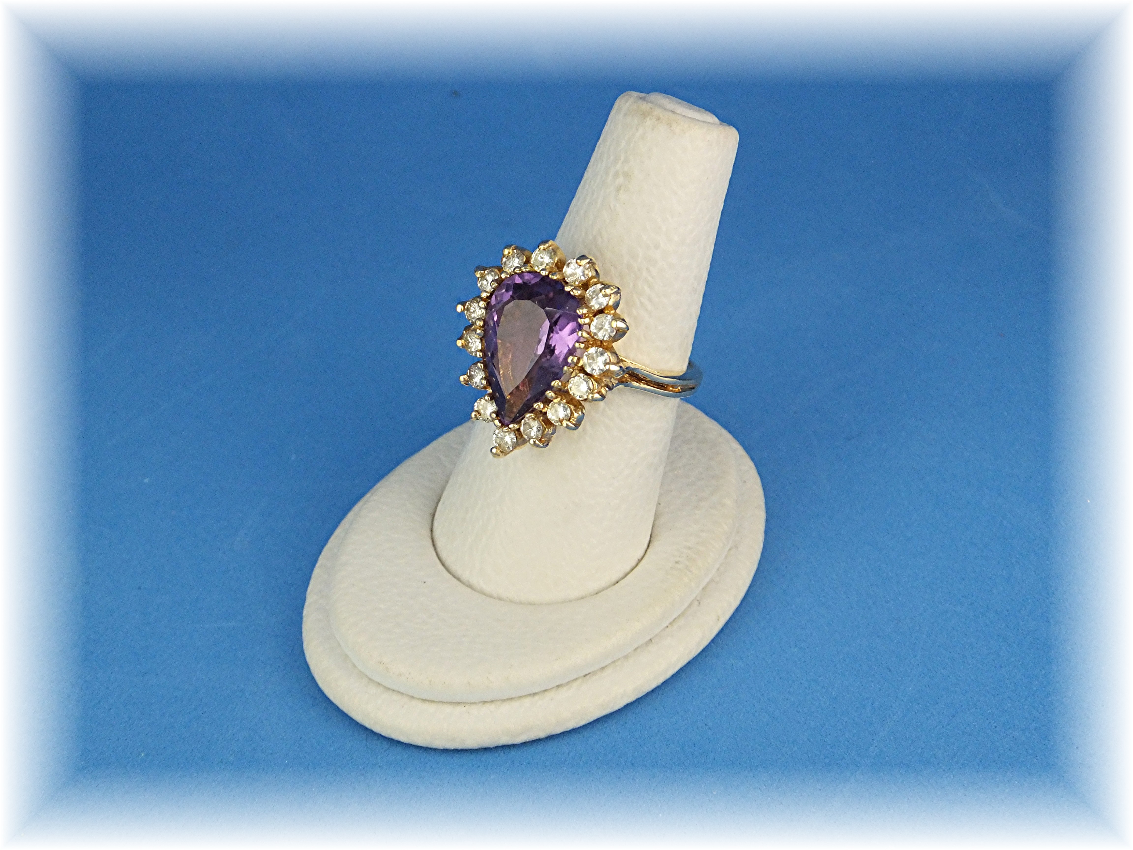 Ring 14K Gold Diamond and  Pear Shape  Amethyst