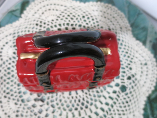 David's Cookies Red Pleated handbag Cookie Jar