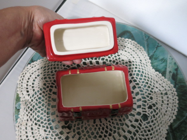 David's Cookies Red Pleated handbag Cookie Jar