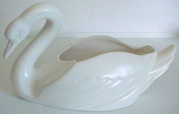 Bauer Pottery Cal-Art Medium Satin Ivory Swan Planter