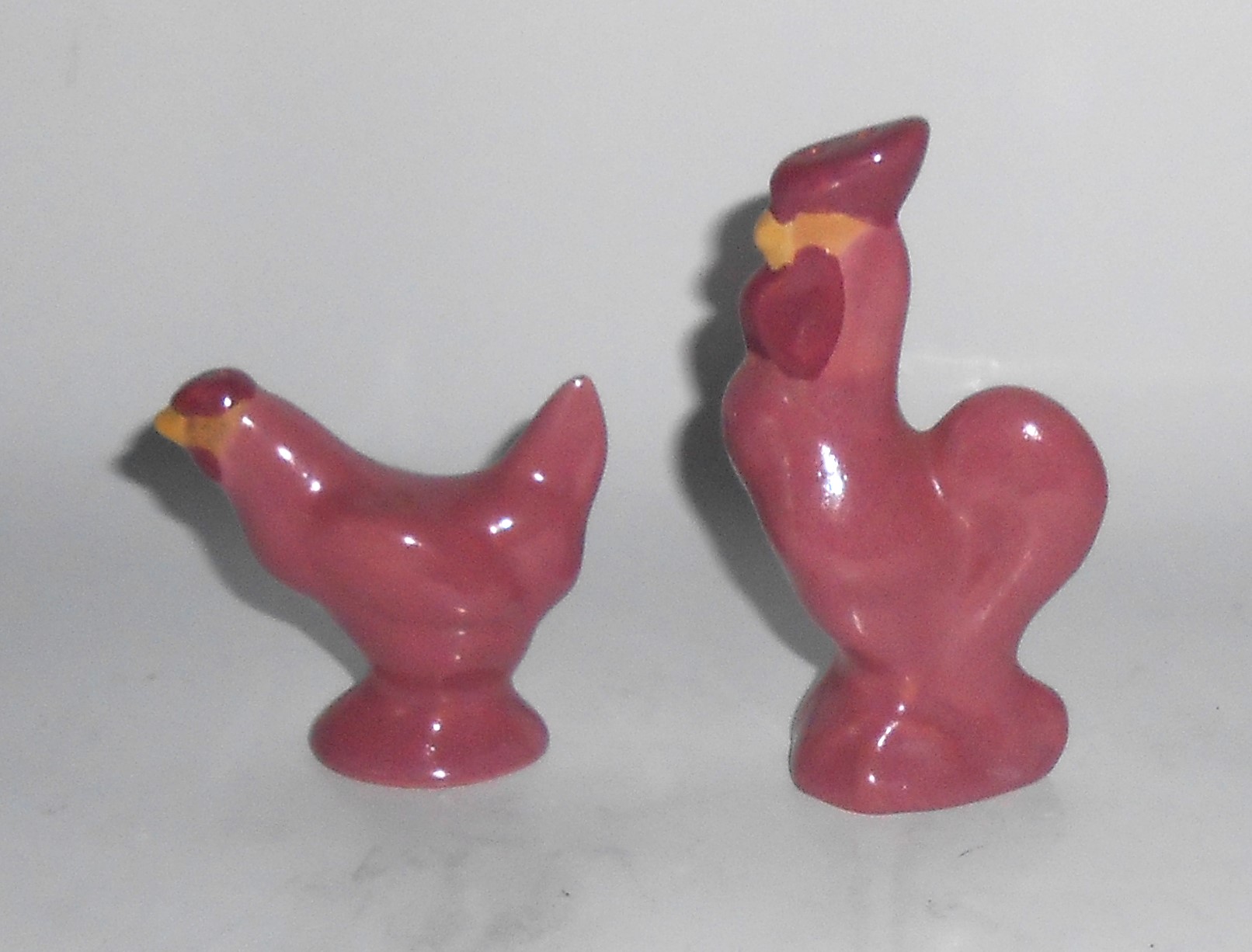 Rosemeade Pottery Dusty Rose Rooster & Chicken Salt/Pep