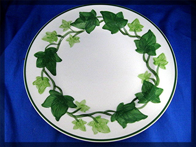 Franciscan Ivy Dinner plate, made in the USA. discont