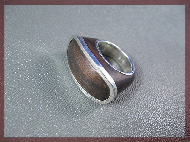Sterling Silver and Wood Unsigned Designer Ring