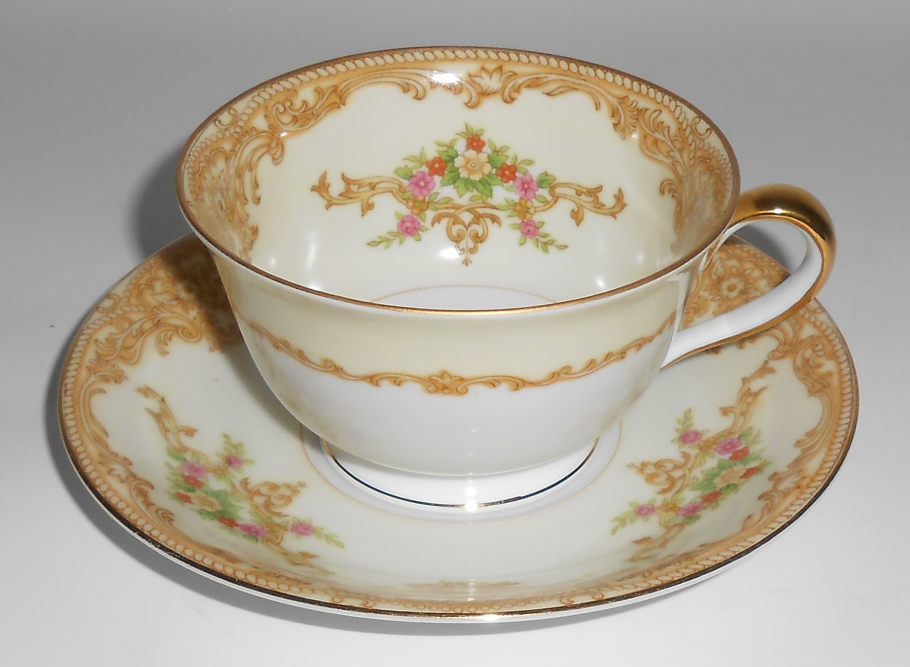 Noritake China Porcelain N3149 Floral w/Gold Cup & Sau