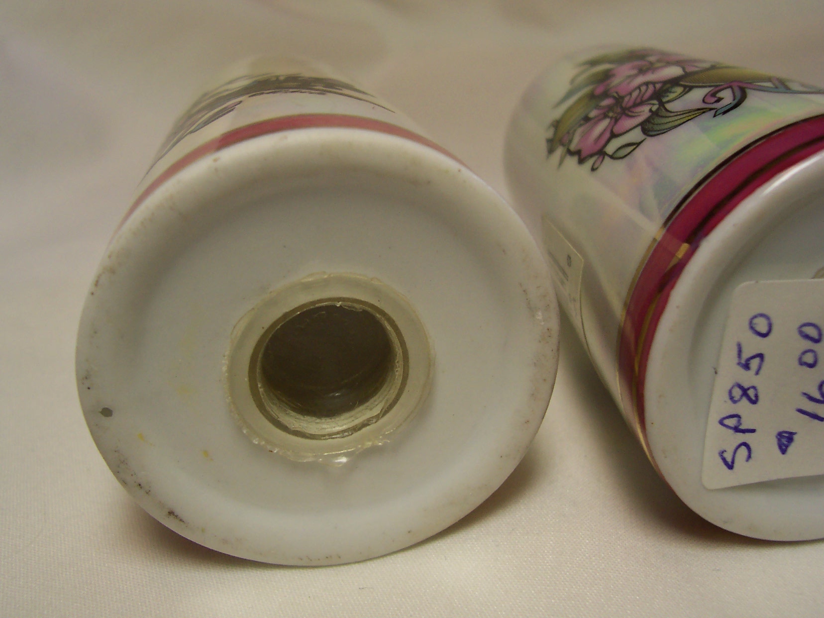 MC Art Co Nashville Souvenir Salt and Pepper