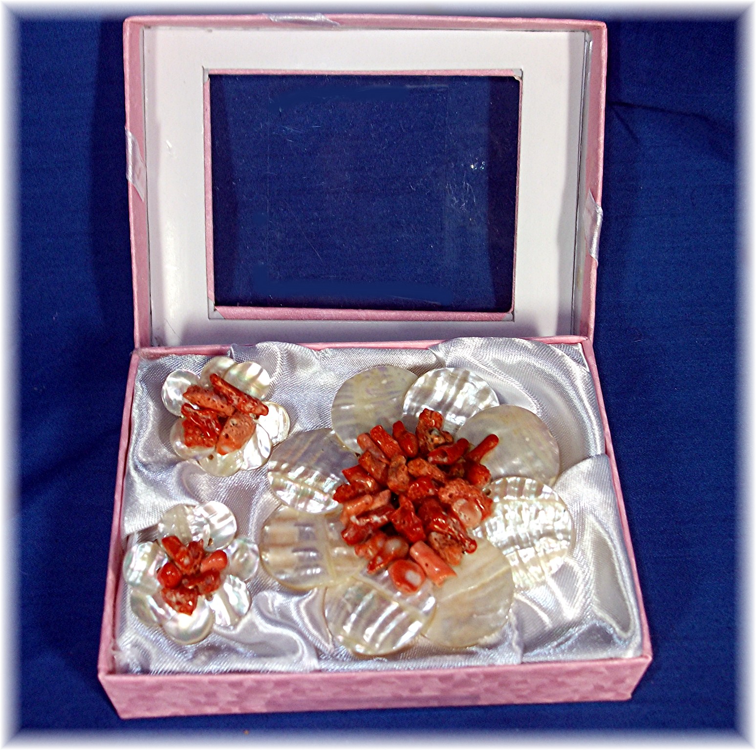 Brooch and Earrings Coral Mother of Pearl Vintage Hawai
