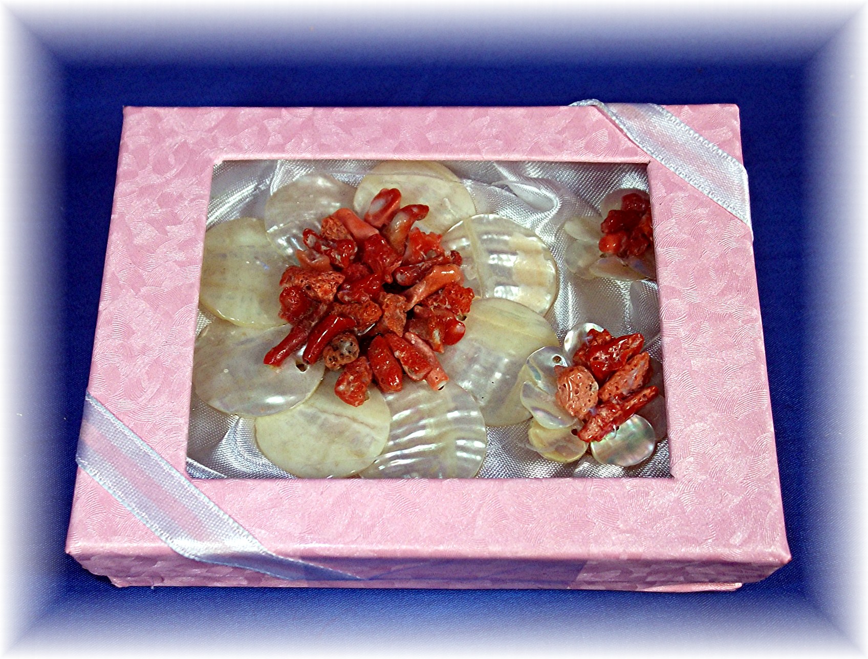 Brooch and Earrings Coral Mother of Pearl Vintage Hawai