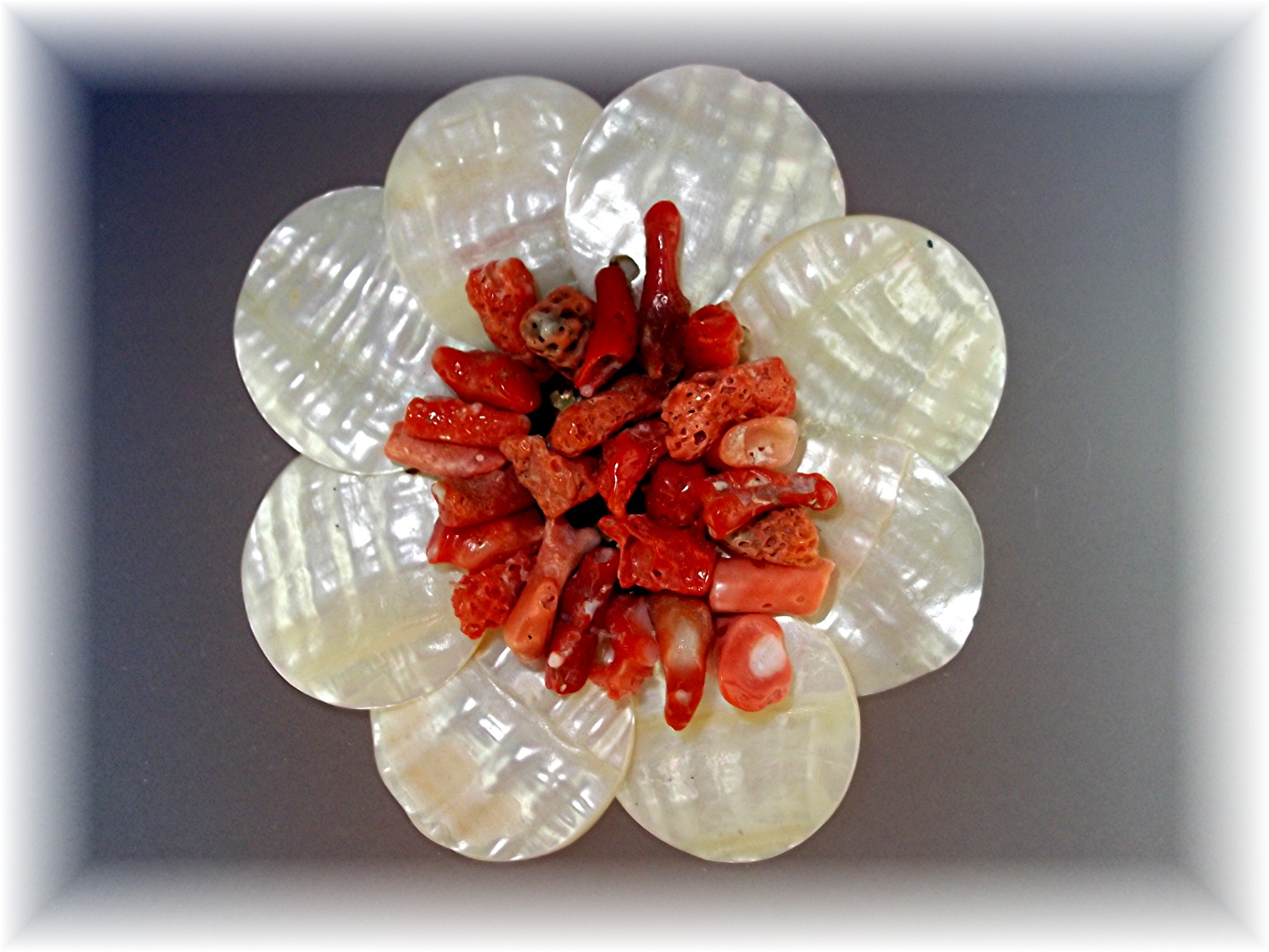Brooch and Earrings Coral Mother of Pearl Vintage Hawai