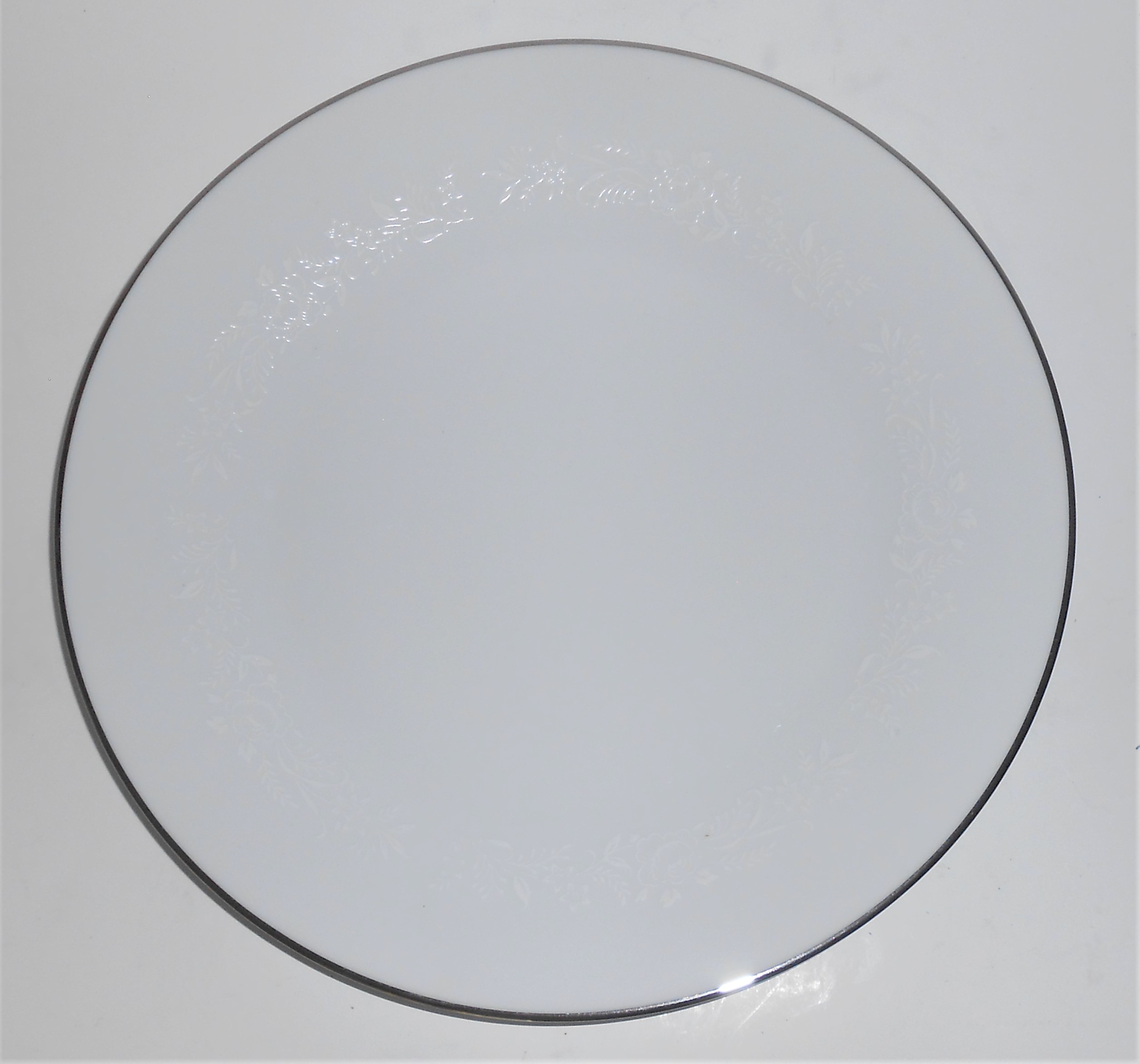 Noritake Porcelain China 6450 Q Reina w/Platinum Dinner