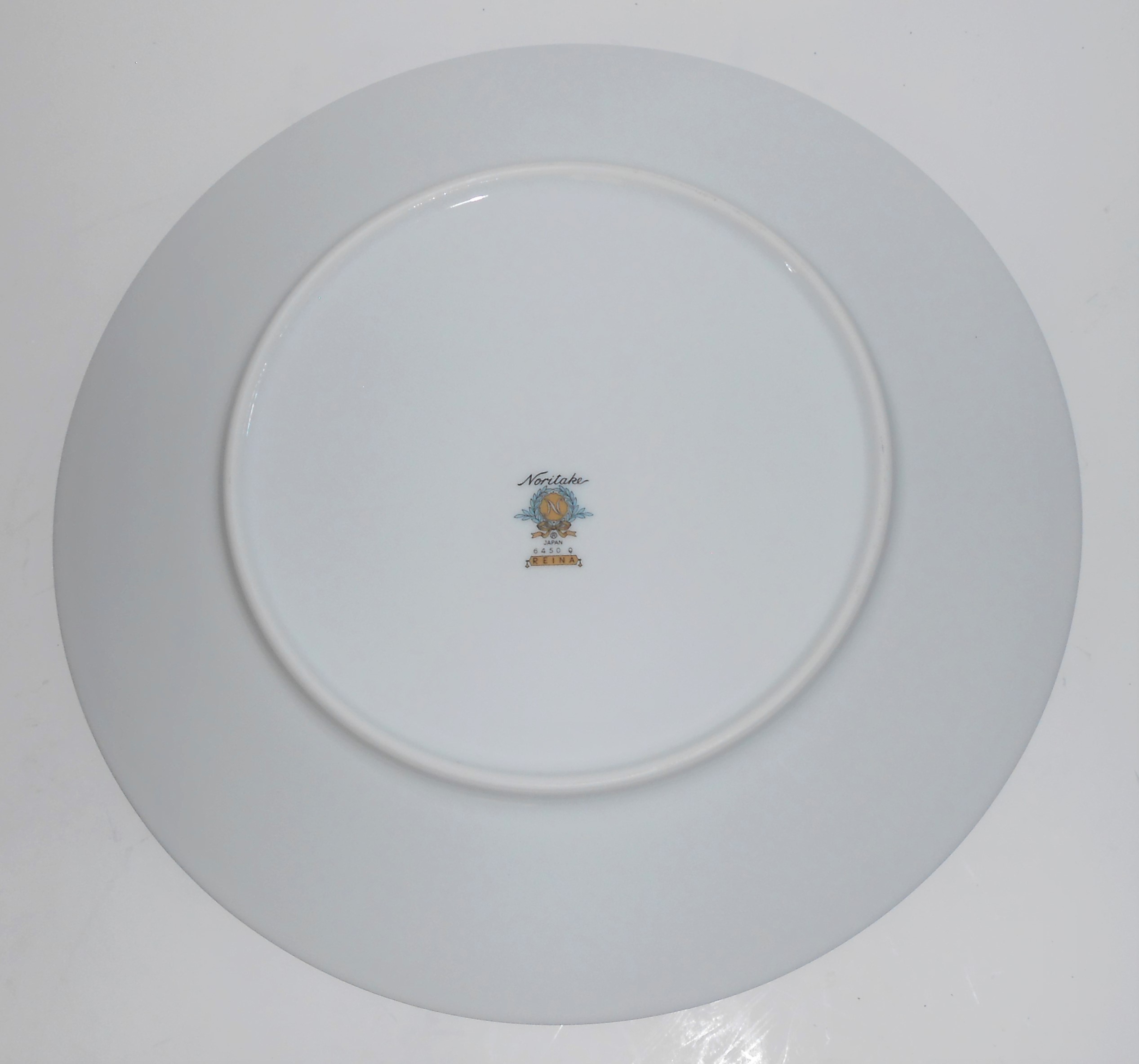 Noritake Porcelain China 6450 Q Reina w/Platinum Dinner