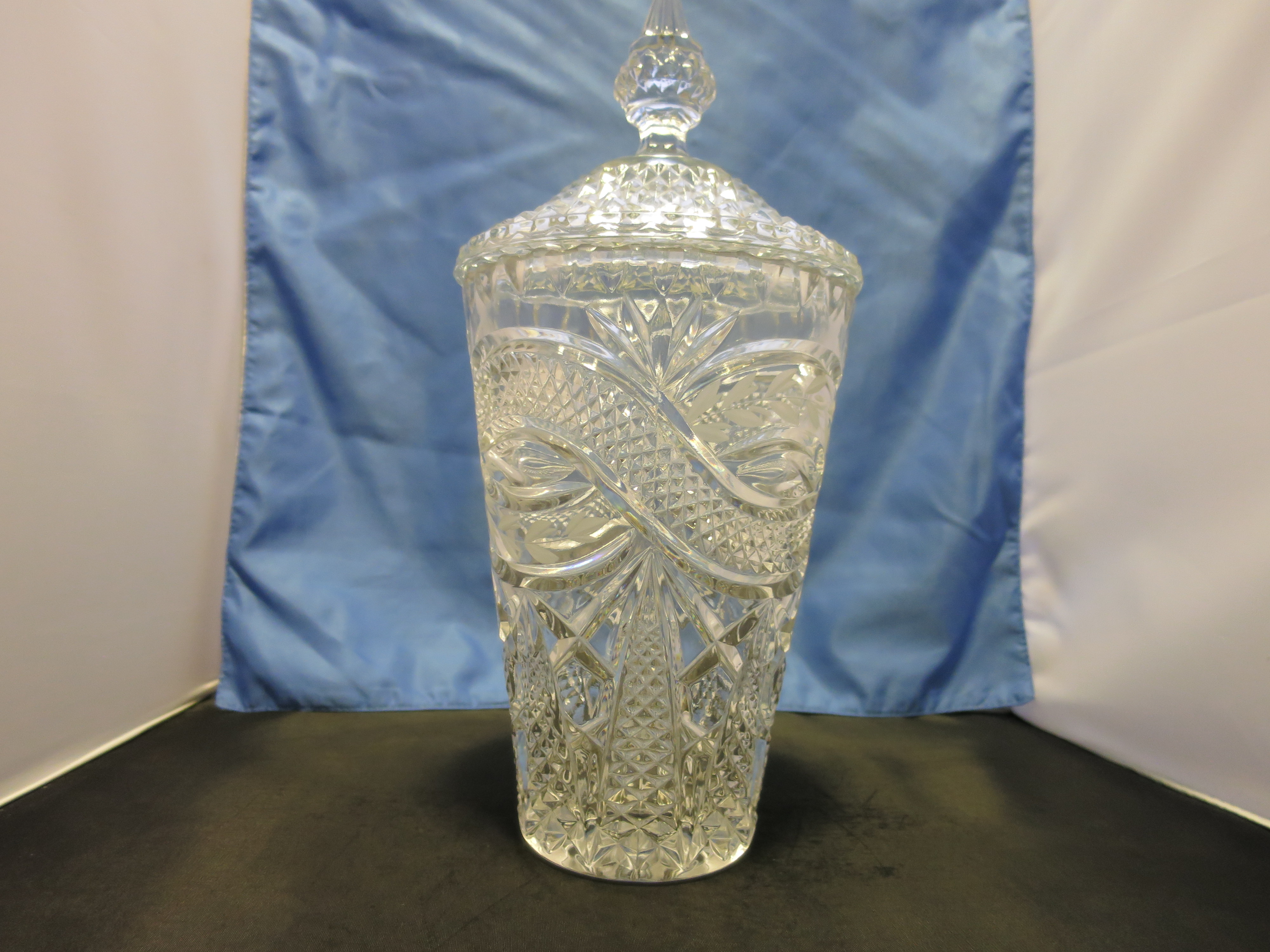 Brilliant Etched Cut Crystal Cookie Jar unknown maker