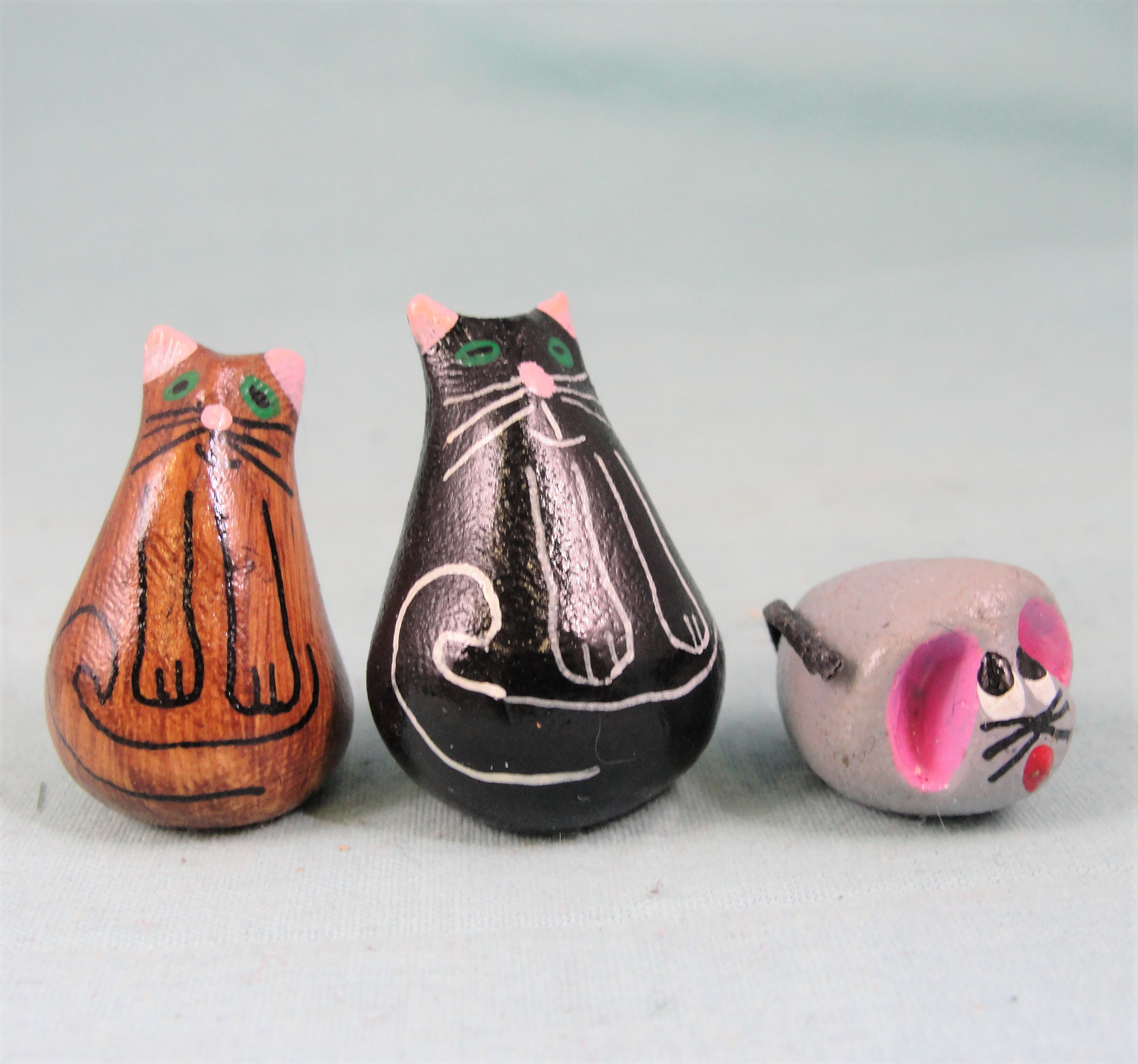 Smith Hand Made Clay Two Cats and a Mouse