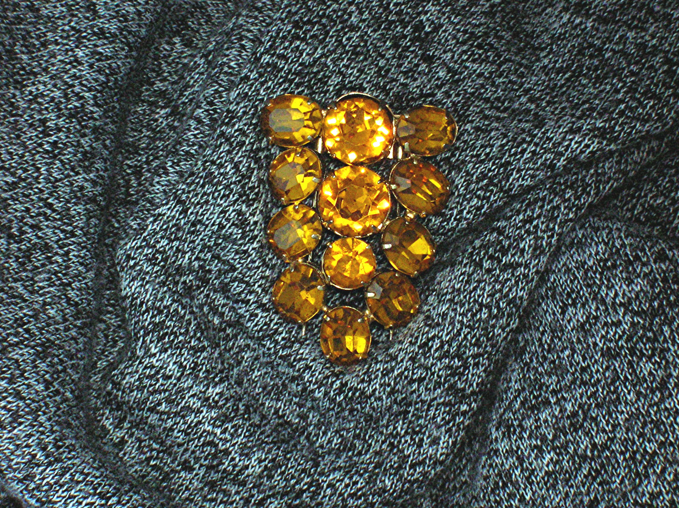 Dress Clip[ Golden Amber Glass Fur Clip