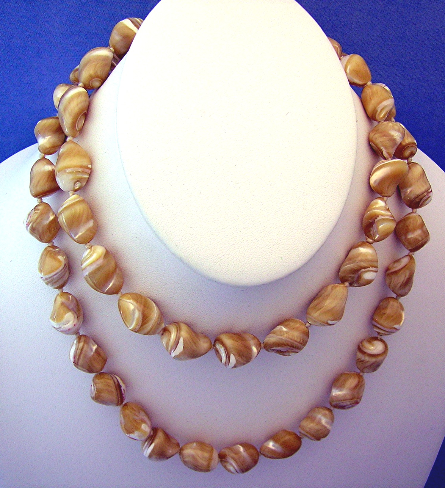 Cream Mother of Pearl Bead Necklace . . . . .