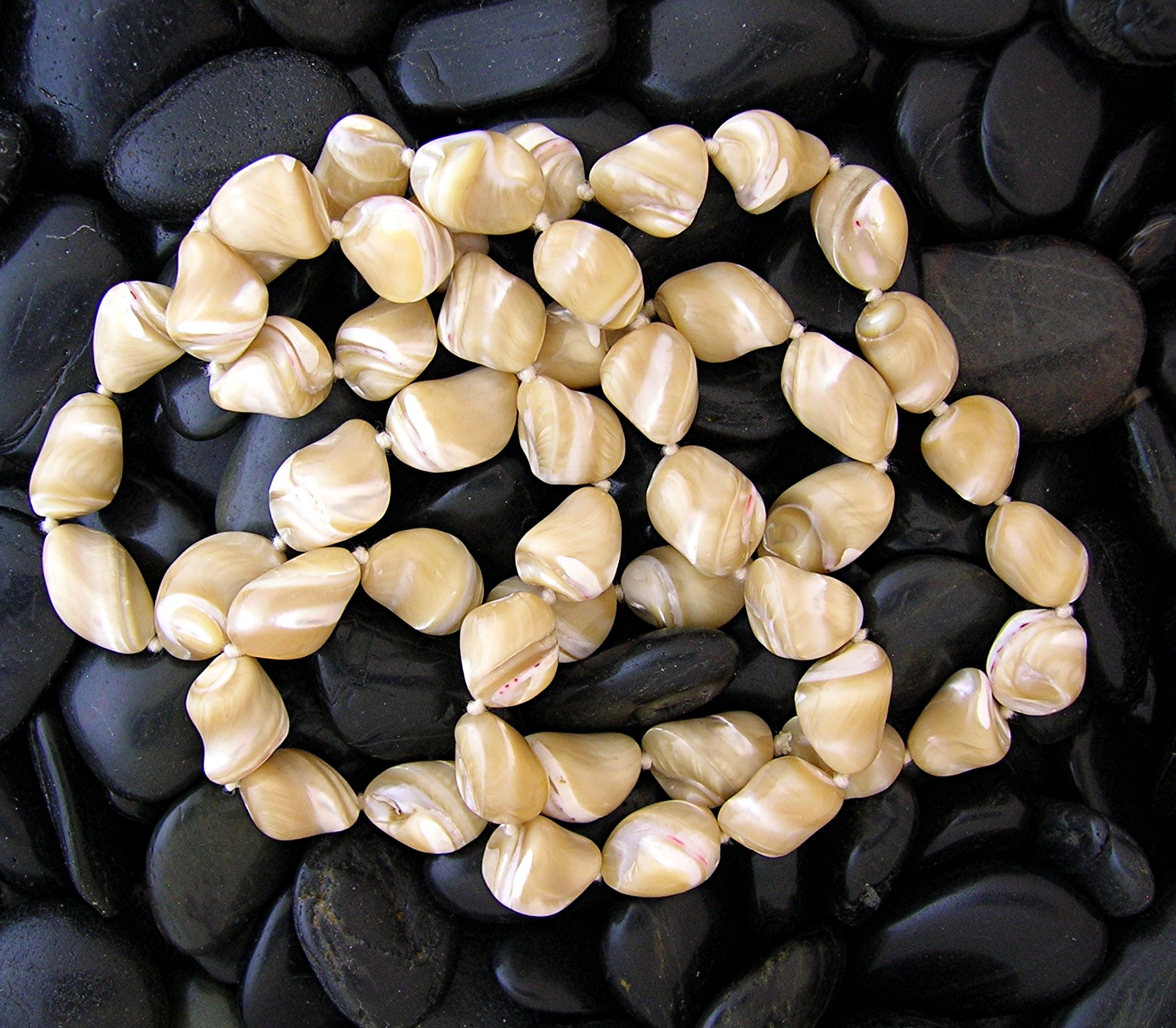 Cream Mother of Pearl Bead Necklace . . . . .