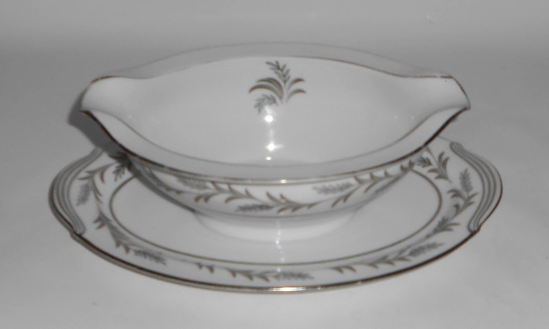 Noritake China w/Platinum 5423 Glendon Gravy Bowl