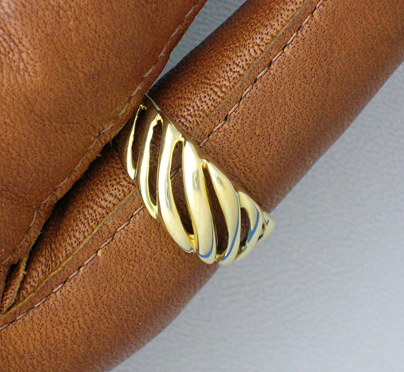 RING 18K Ladies Yellow  GOLD