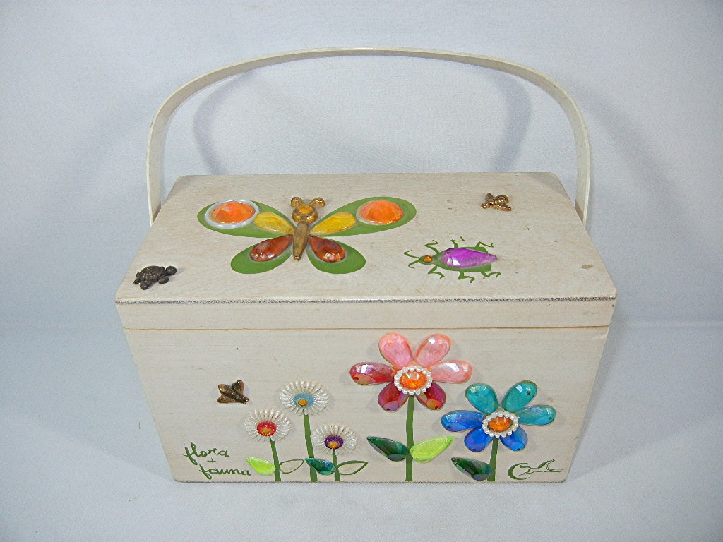Enid Collins Texas Flora and Fauna Box bag