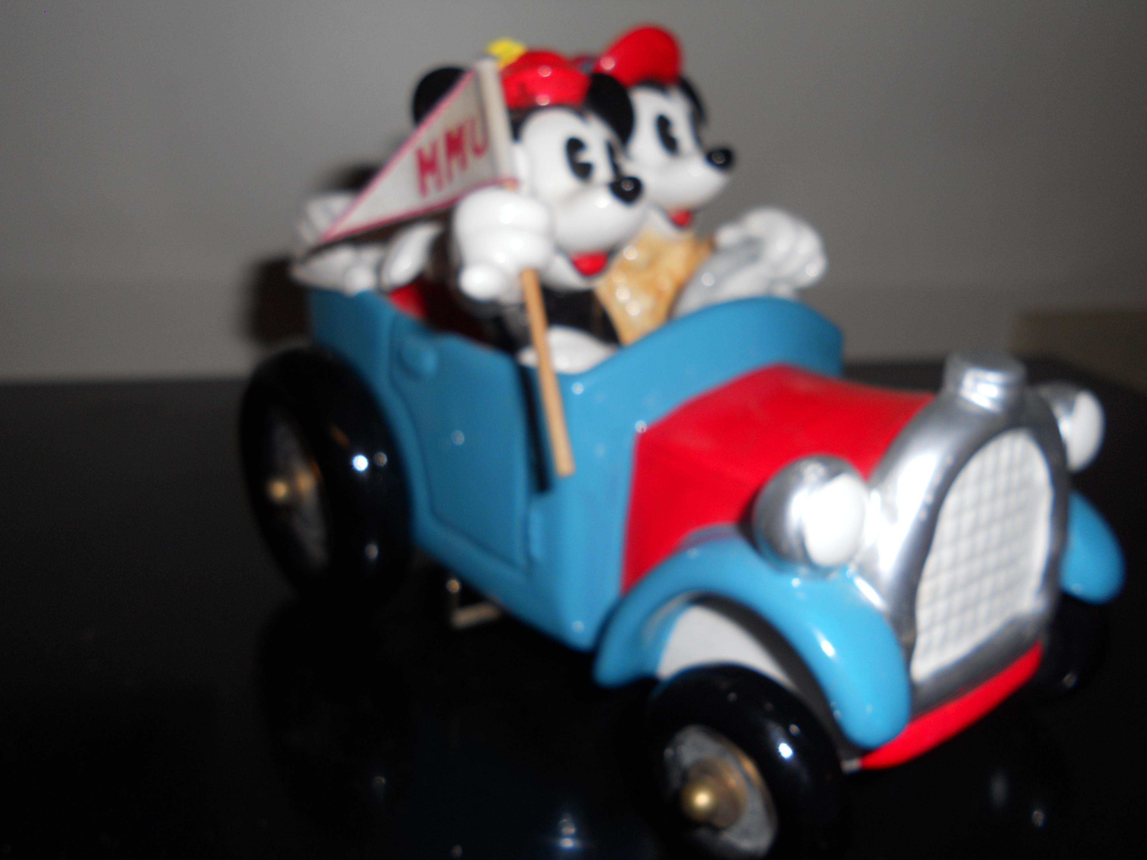 Mickey and Minnie Disney Musical Car Schmid