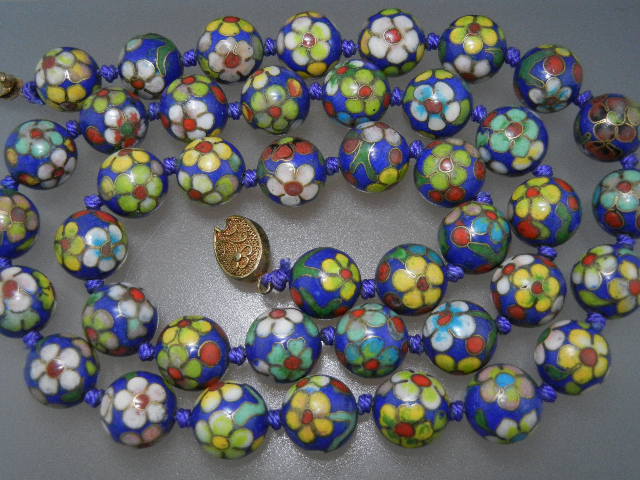 Cloisinee Blue Green Yellow Red Beads Necklace Hand Kno