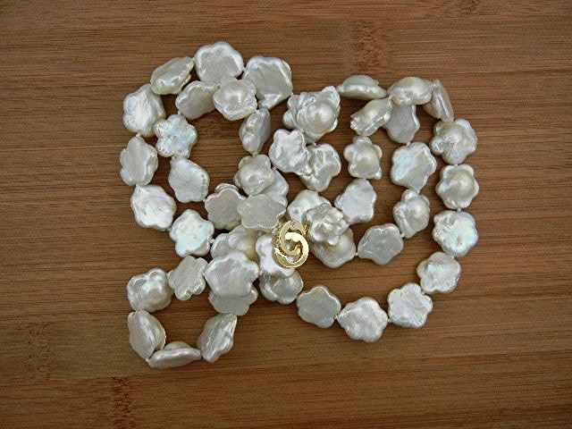 Reborn Keshi Pearls Flowers Necklace