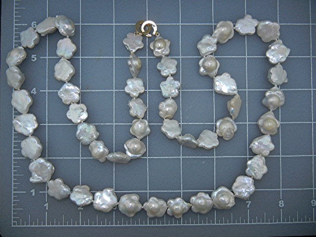 Reborn Keshi Pearls Flowers Necklace