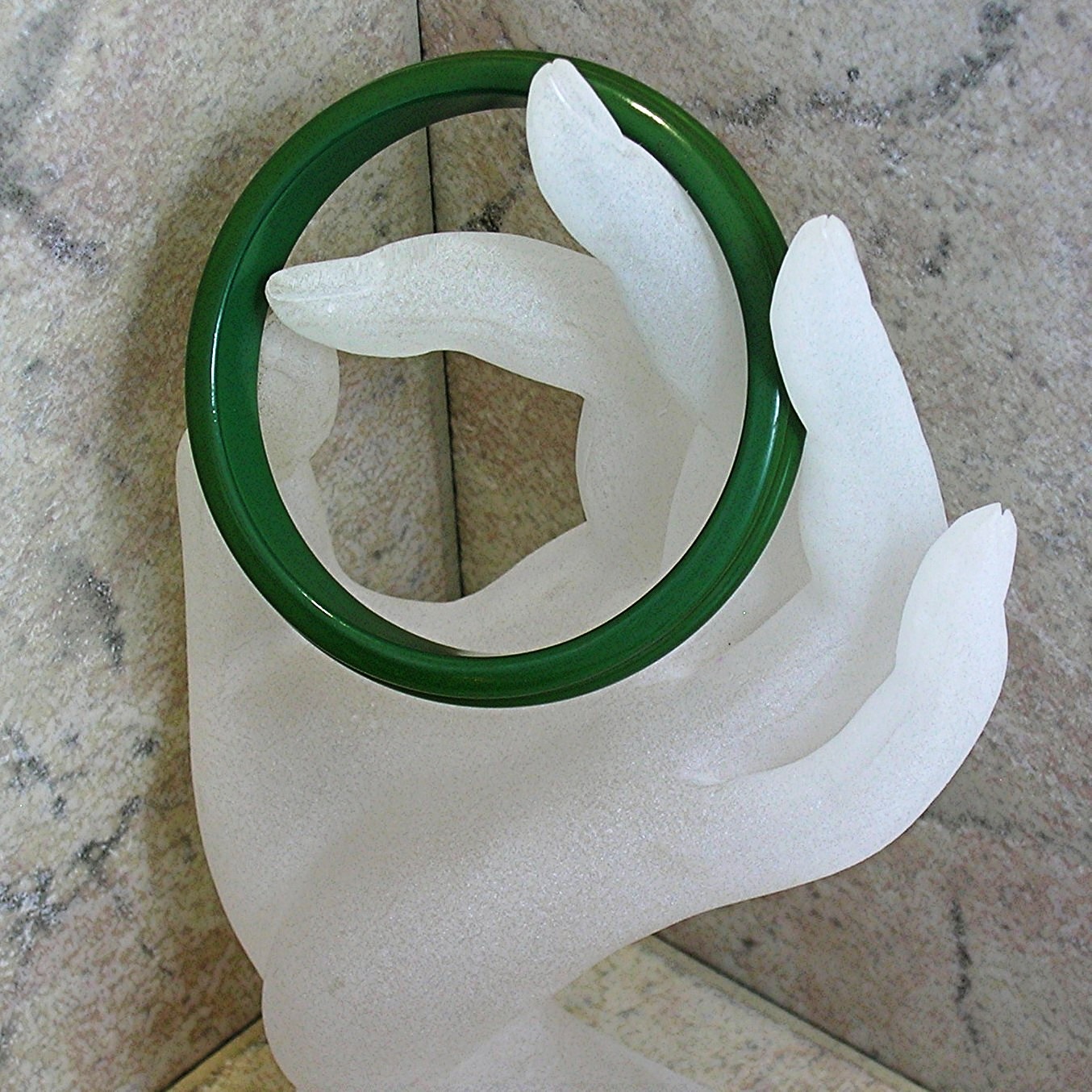 Bakelite Green Bangle Bracelet 1/2 inch Wide