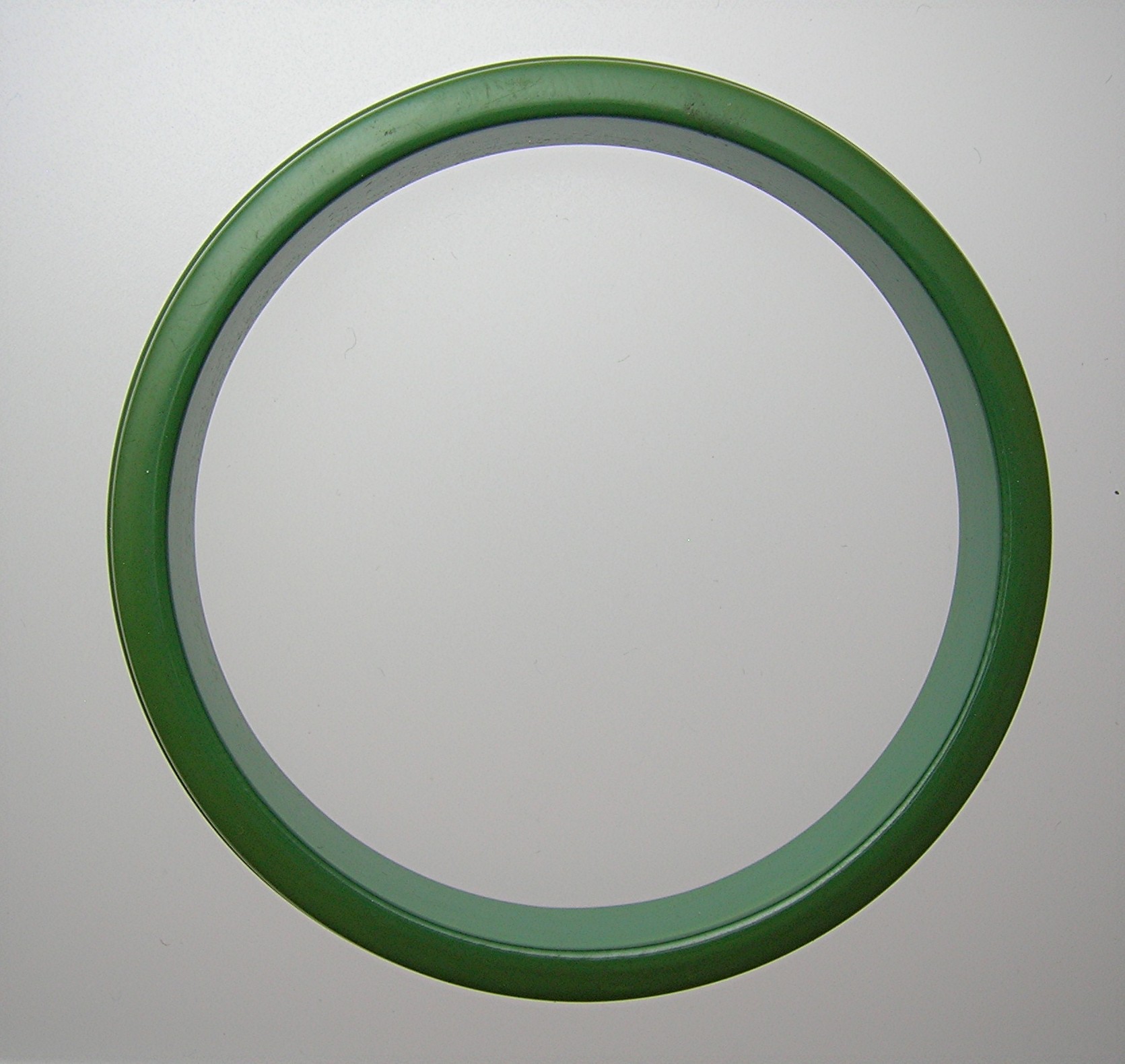 Bakelite Green Bangle Bracelet 1/2 inch Wide