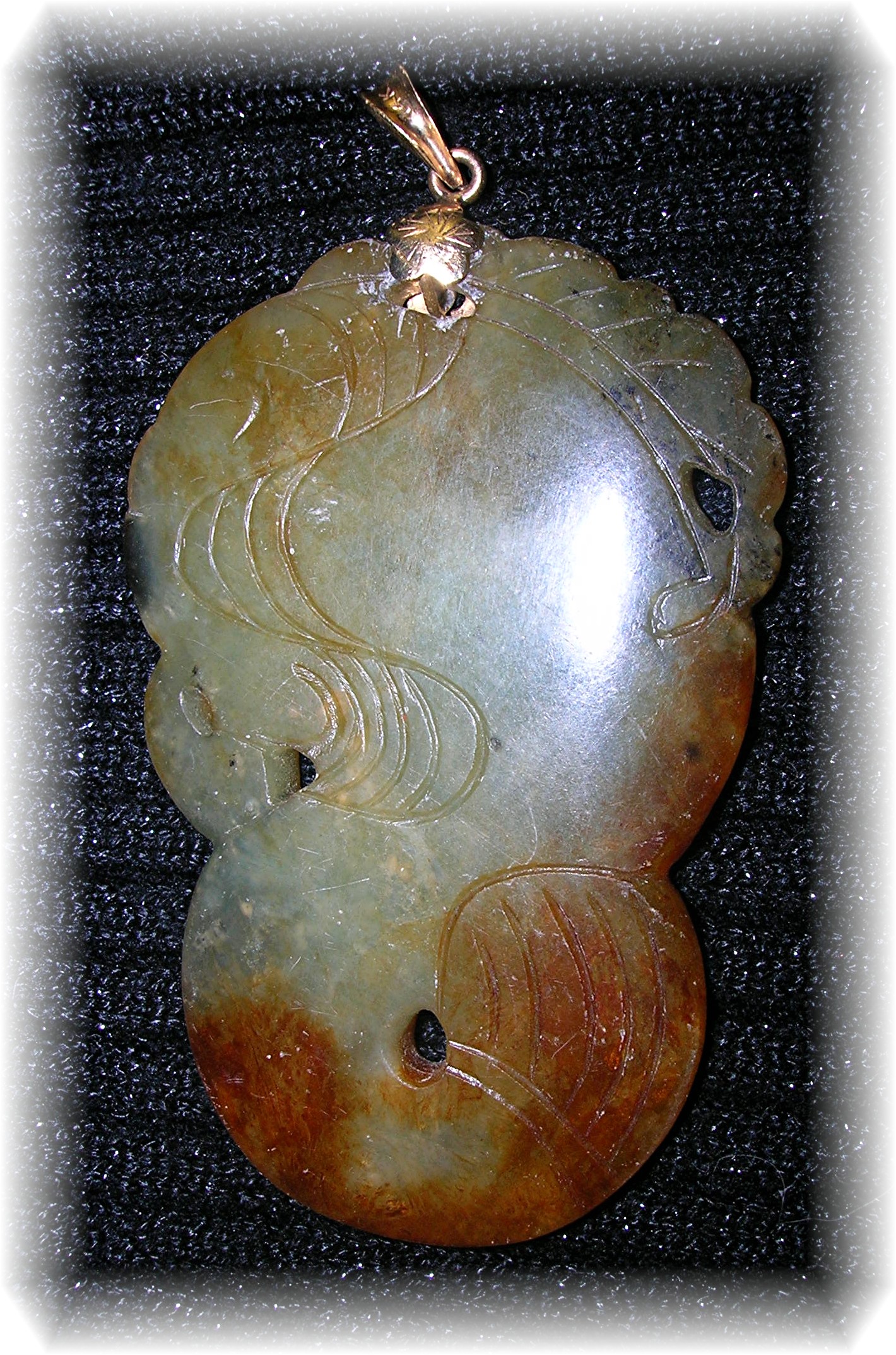 Pendant Carved 14K Gold and JADE