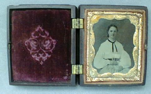 Daguerreotype Young Lady Civil War Era Ornate Case
