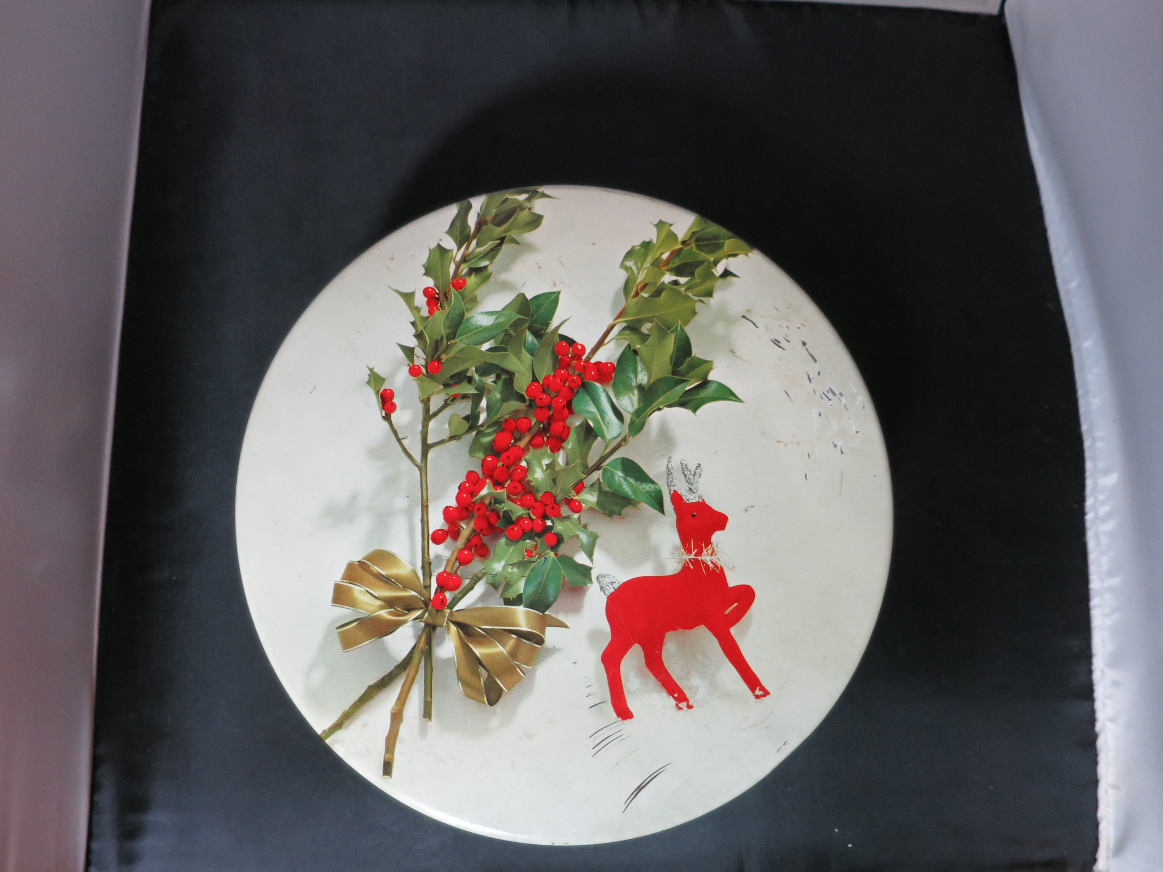 Vintage Reindeer Holly Cookie Tin Christmas