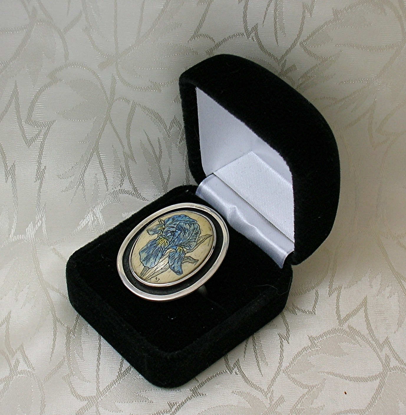 Sterling Silver Ivory Scrimshaw Signed Ring....
