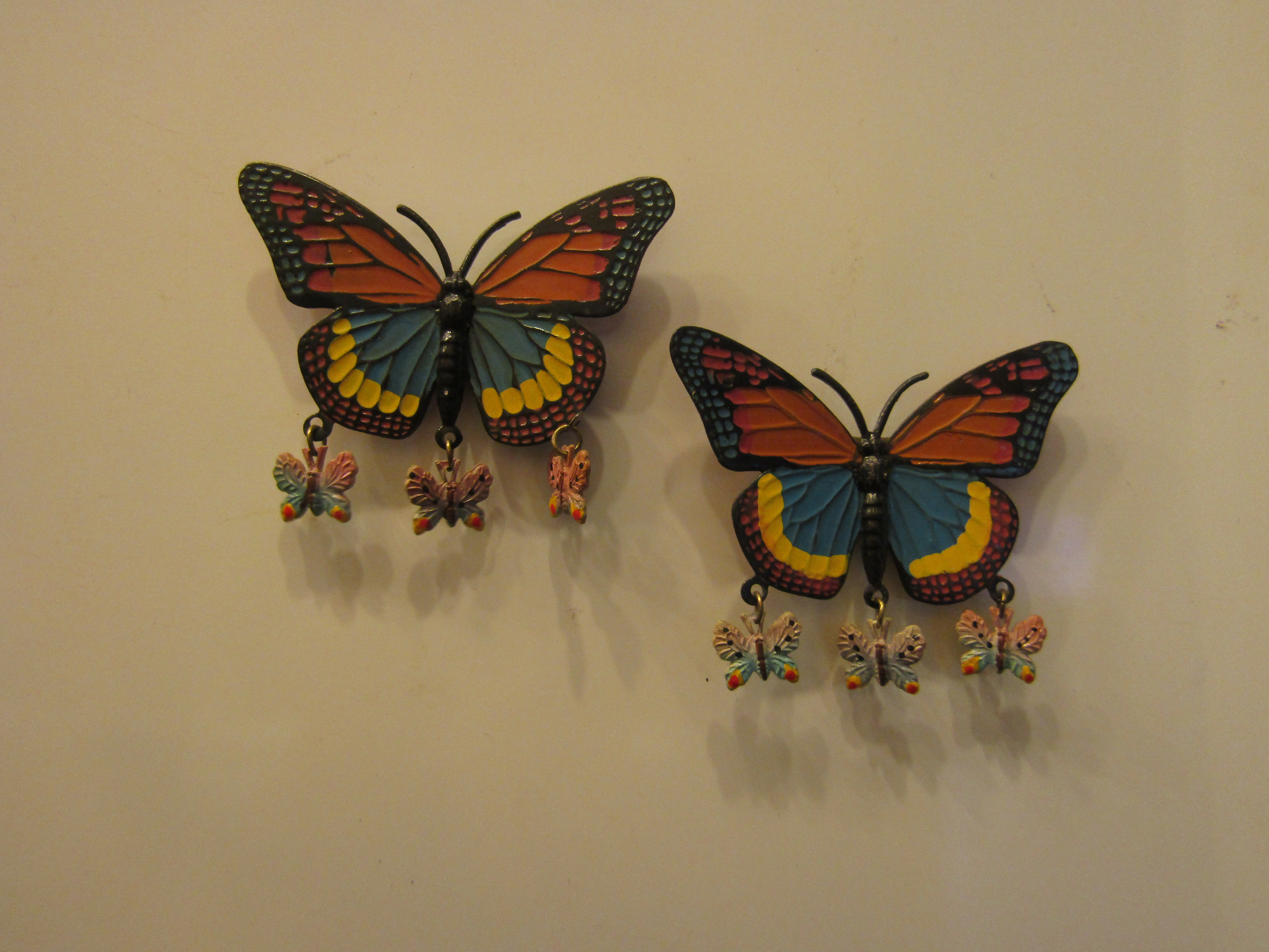 Collectible Magnet Set Tin Butterflys w/Babies