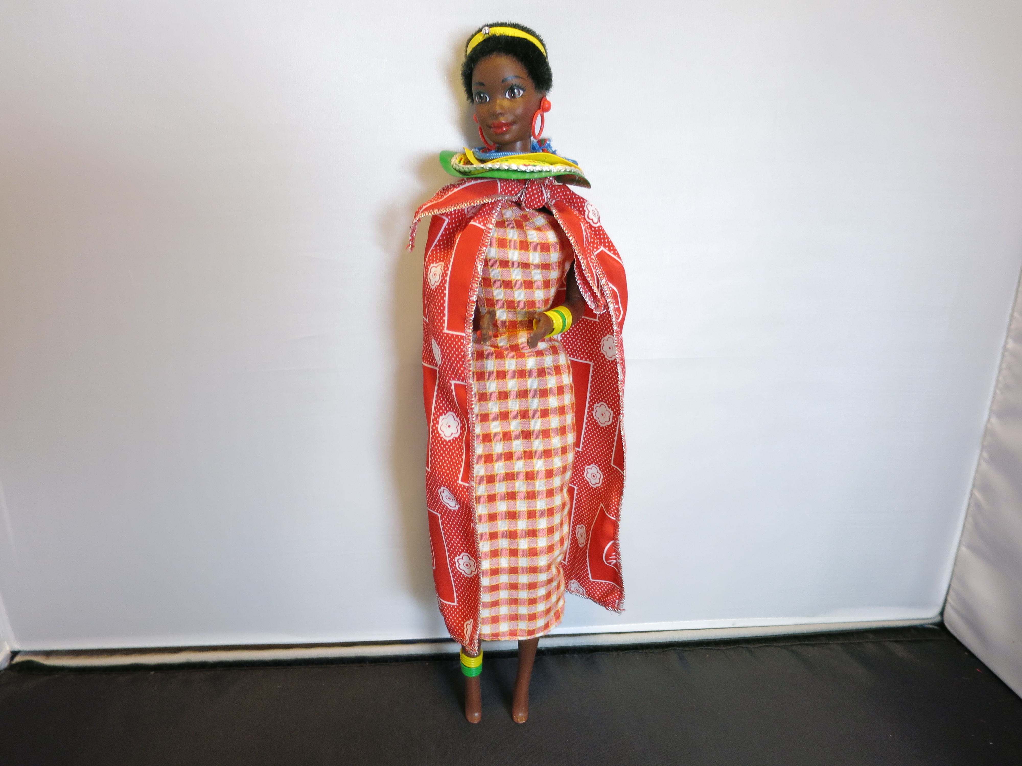 Barbie Doll Kenya 1990 Original missing shoes