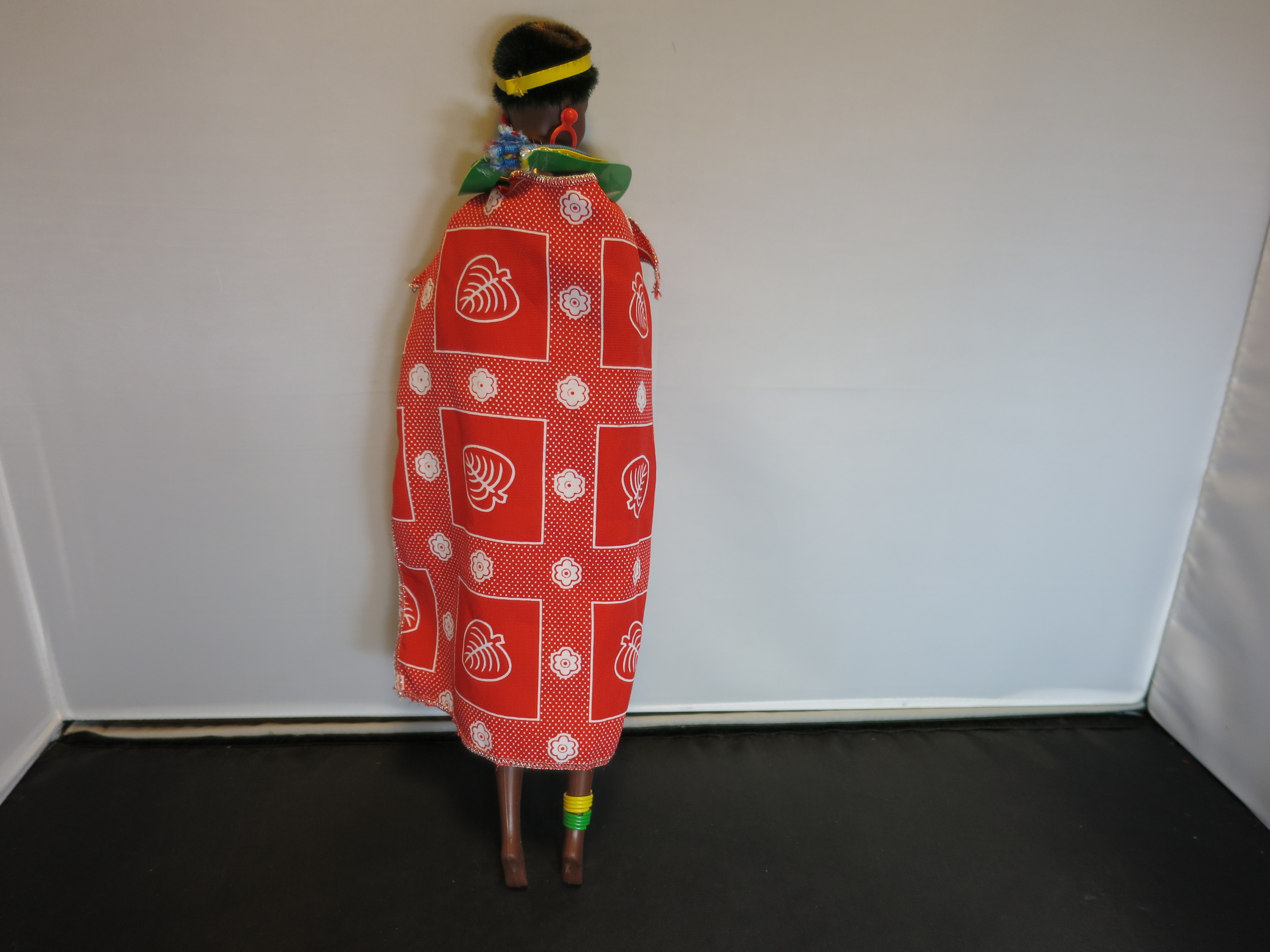 Barbie Doll Kenya 1990 Original missing shoes