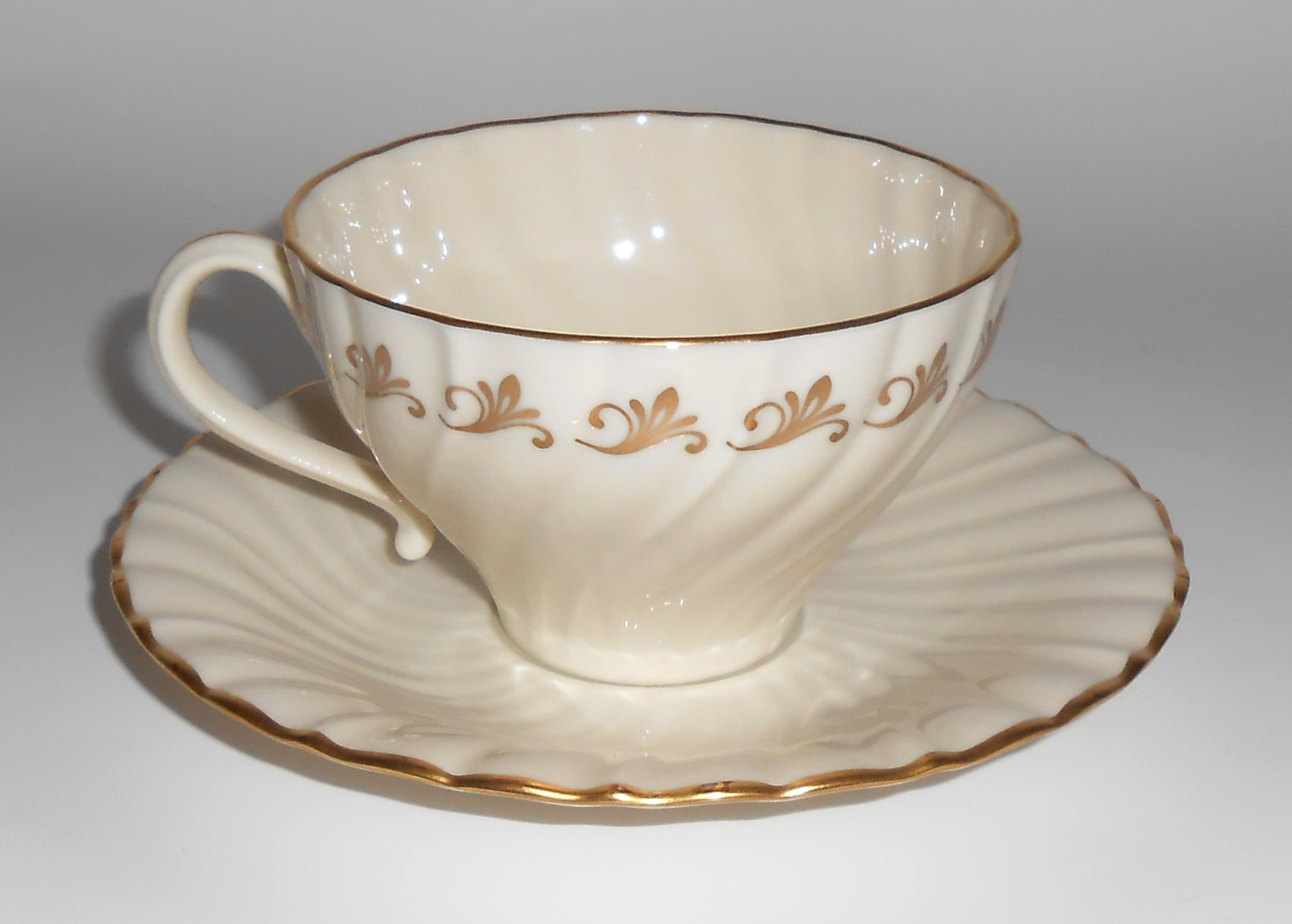 Franciscan Pottery Patrician Masterpiece China Cup/Sau