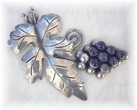 Mexico Amethyst Sterling Silver Vintage 40s Brooch
